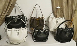 alanis medium logo bucket bag