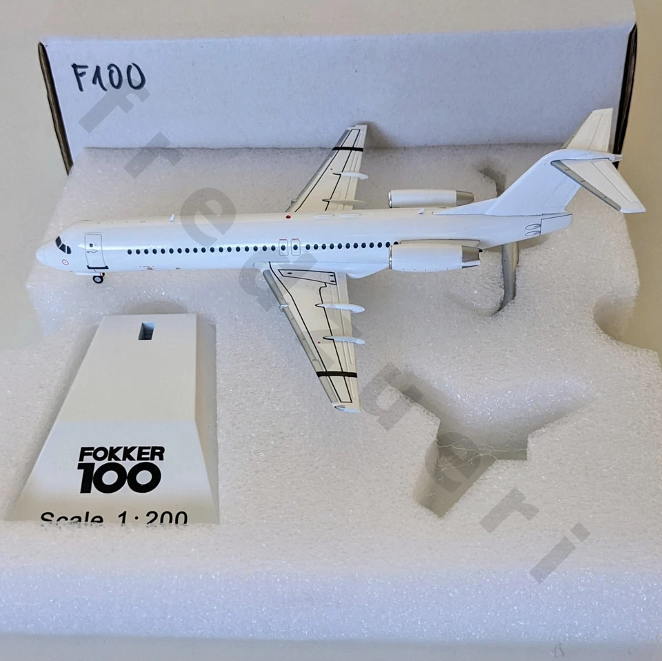 #1 Fokker 100 blank diecast Model 1:200