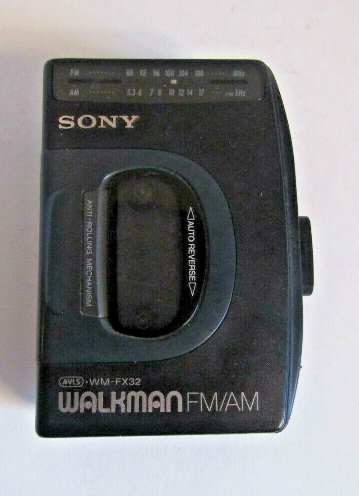 Sony Walkman WM-FX32 FM/AM Stereo Cassette Player Tested Only