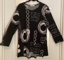 Jess & Jane Black/white Print Top, size S, 3/4 sleeves, USA-made, Poly/spandex