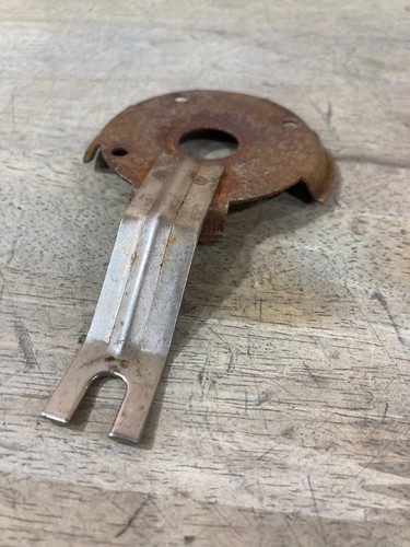 Coleman 502 - Base Plate - Rusty - Picture 8 of 8