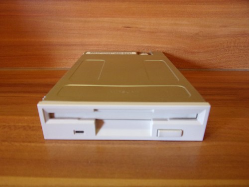 3,5 Zoll Mitsumi D359T5 Diskettenlaufwerk 1,44 MB