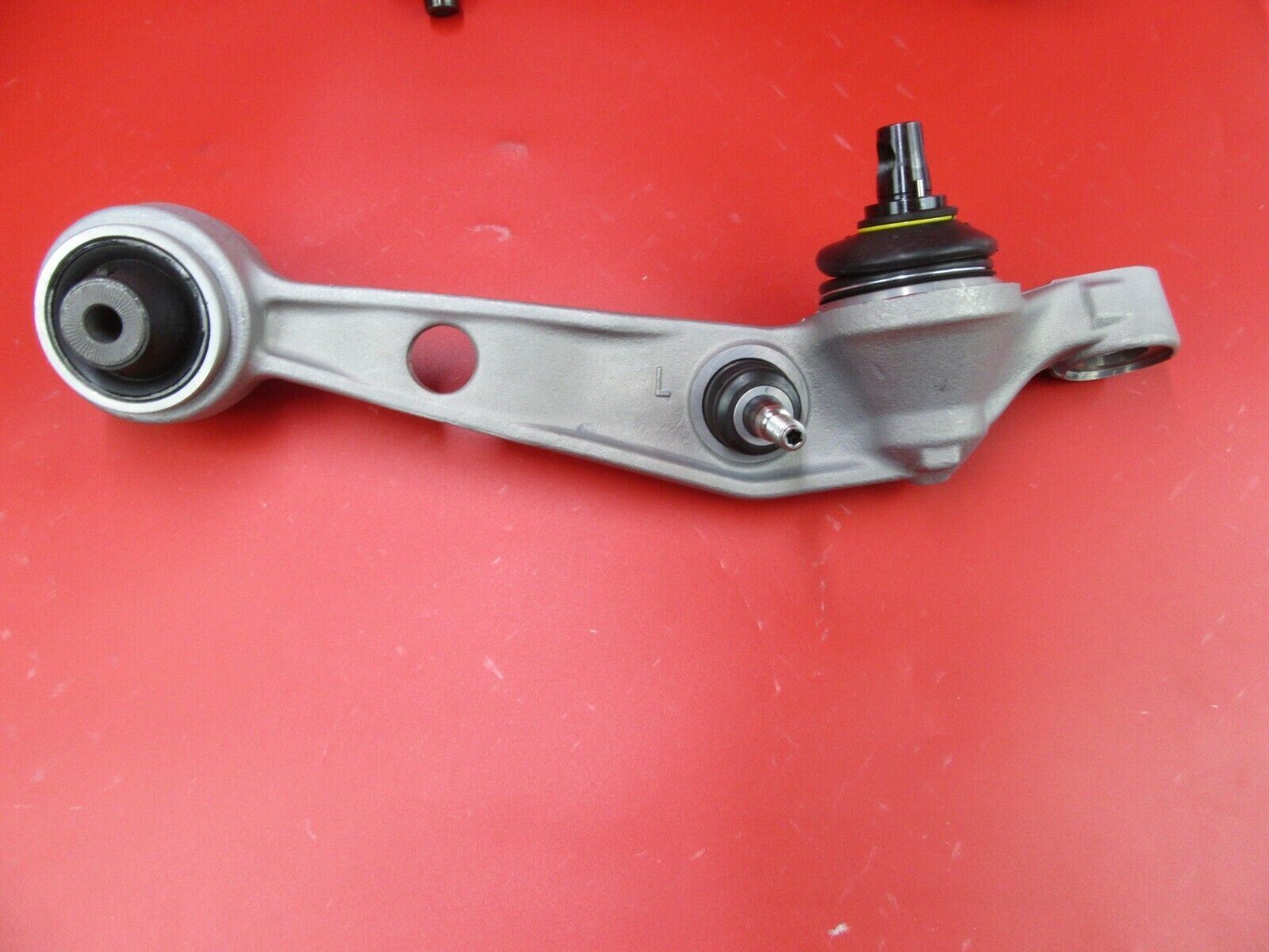 Rolls Royce Phantom left & right lower control arms wishbone bottom #560