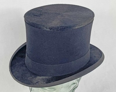 VINTAGE SCHWARZER SEIDENHUT - GUTE QUALITÄT - Gr. 6 7/8 UK 56 cm - GUTER ZUSTAND