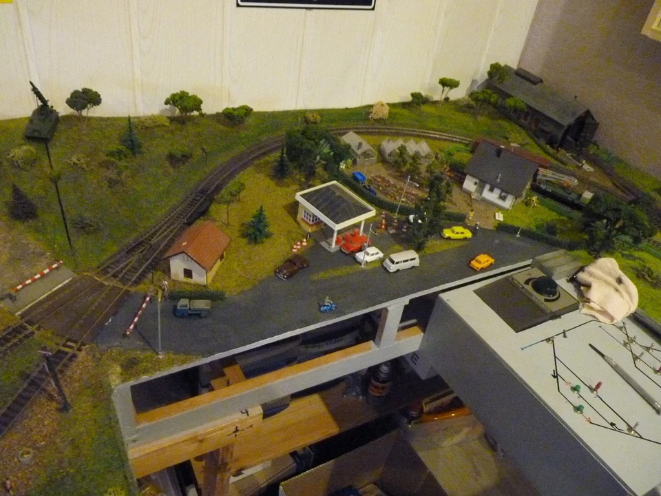 Schöne H0-Anlage der 50-80 Jahre für Opa und Enkel im vereinfachten Nebenbahn! - Bild 4 von 4