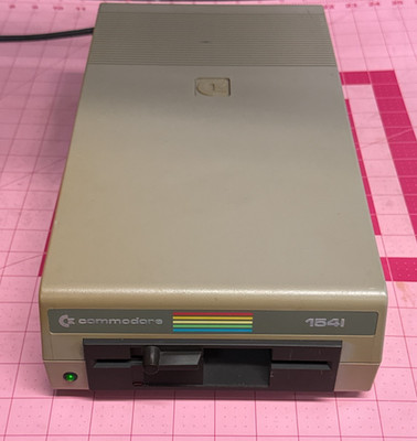Vintage Commodore 1541 5.25'' Floppy Disk Drive  Powers On W/ Box & Manual