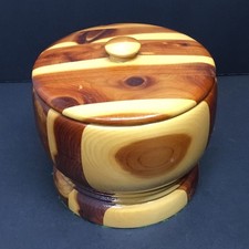 Vintage Cedar Lidded Wooden Container Hand Turned Trinket Box       S3-2 