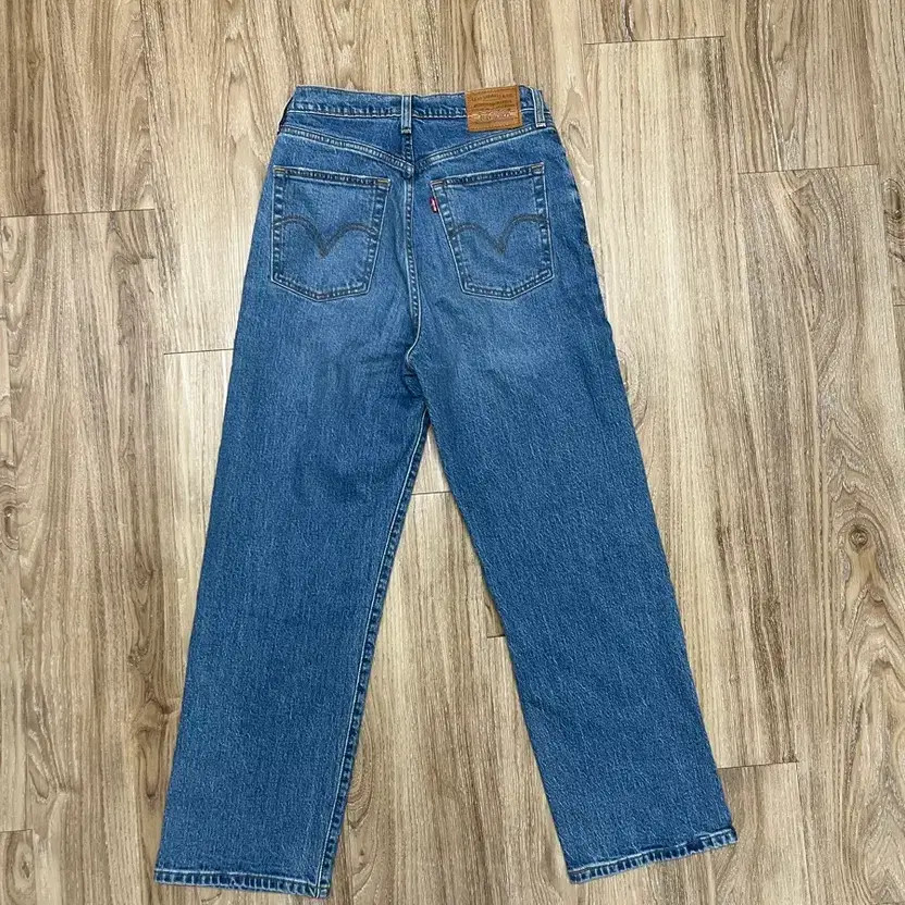 Levi's 25 Waist Blue Denim Jeans Straight Fit thumbnail 3