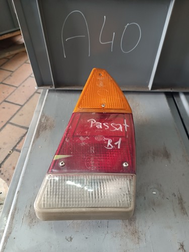 VW Passat B1 Variant Rücklicht Rückleuchte Lampenträger rechts 331945216 A/B