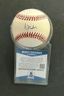 GREG MADDUX 1995 WORLD SERIES AUTOGRAPHED BASEBALL - SWEET SPOT - BECKETT