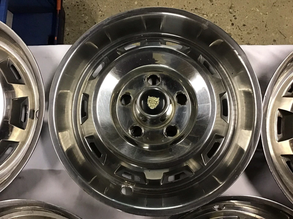 Tapacubos de acero inoxidable Jaguar Daimler XJ Series 3 XJ6 15"" Foto 4 de 4