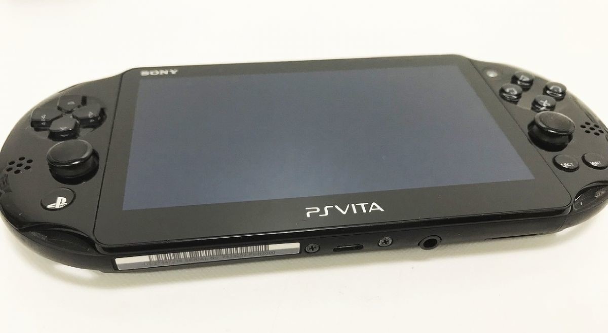 Used Sony PS Vita Black PCH-2000 ZA11 console and Charger