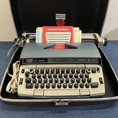 Vintage Smith-Corona Electra 120 Portable Electric Typewriter Blue  Works & Nice