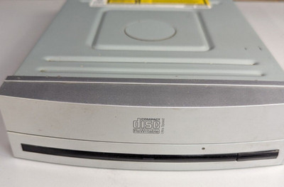 HL GCE-8483B  CD-R/RW Drive - SILVER FRONT FREE SHIPPING