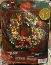 Bucilla WREATH Bow Holly Lighted Felt Sequins Christmas Kit 85453 New Rare