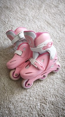 Inline skates for girls (size 26-29), light rollers + elbow protection, original packaging, mint condition