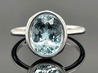 RING GR.18 (CA.56) 585/ WG MIT SANTA MARIA AQUAMARIN FACETTENREICH SCHMUCKJAGD