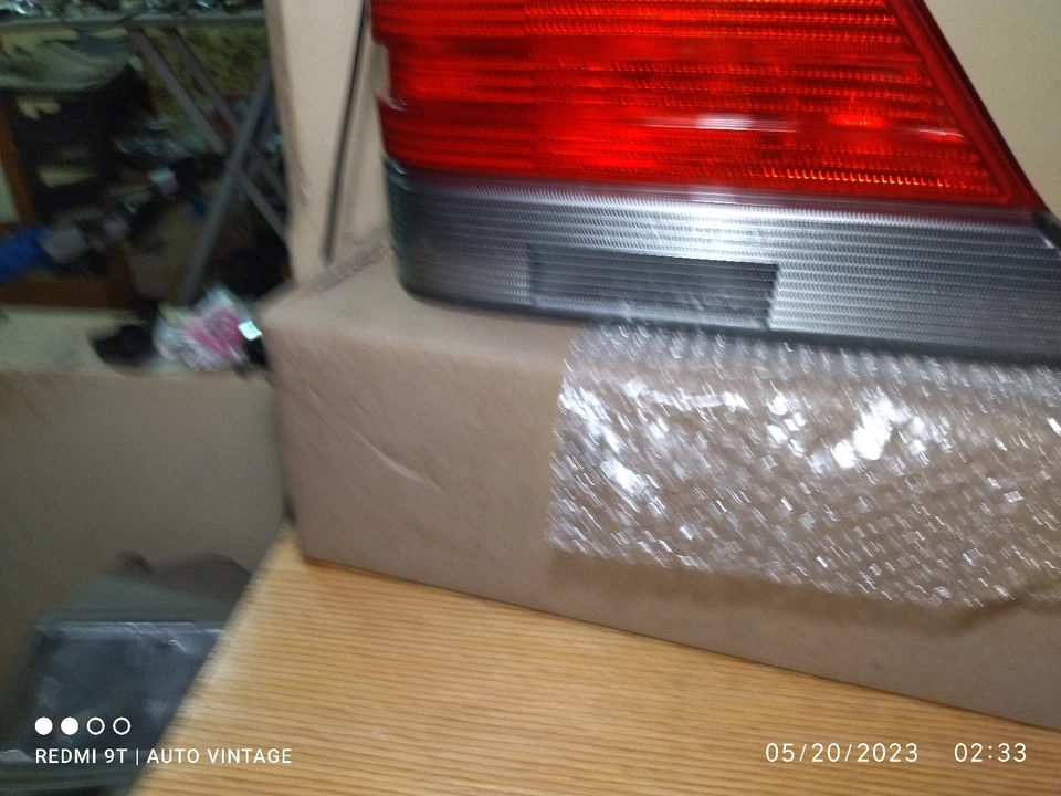 Luces traseras pre-facelift Mercedes Benz 300 SE (W140) 1991-1993 FABRICANTE DE EQUIPOS ORIGINALES Alemania Foto 3 de 4