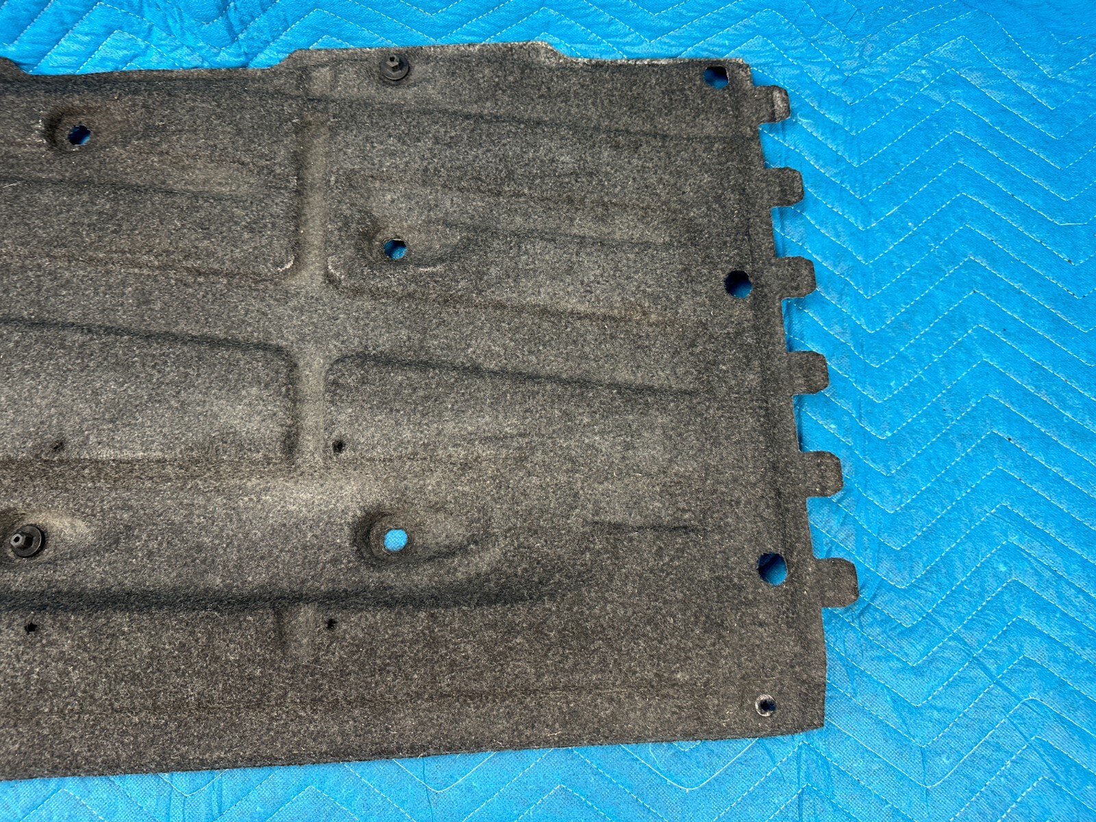 Bentley Cont Flying Spur Front Passenger Under Body Cover Insulator 2006-2012 OE