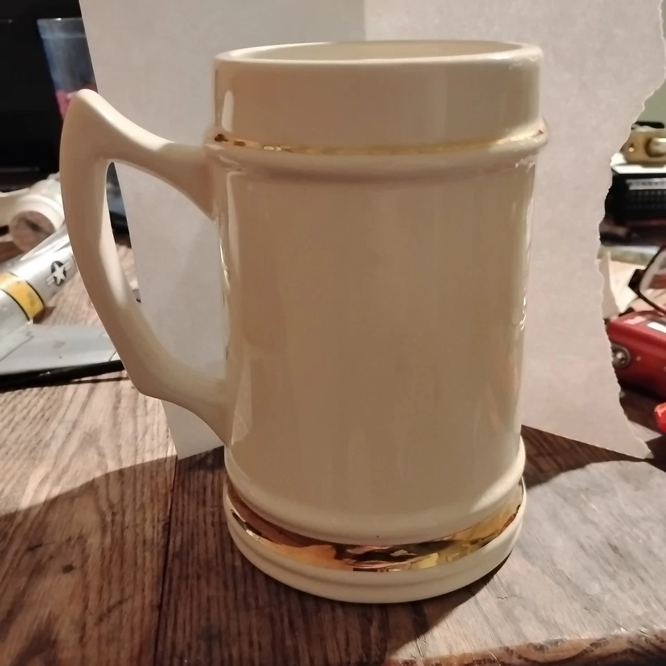 Taza de cerámica Green Bay Packers años 60 diseño de casco de barra única 6,5" de alto Foto 3 de 4