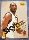 Kobe Bryant #2 2003-04 Fleer Skybox Autographics
