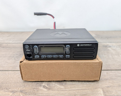Motorola AAM01QNH9JC1AN CM300d UHF Analog 403-470 MHz 25 Watts Mobile Radio