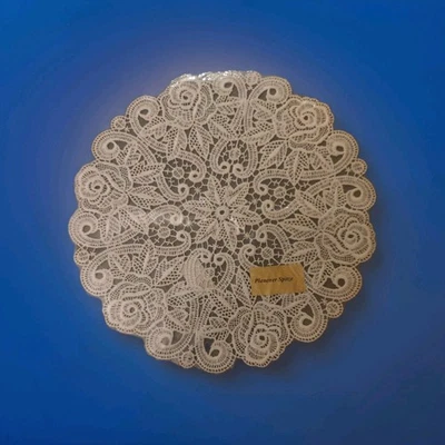 Plauener Spitze Rose  30cm Deckchen - Bild 1 von 4