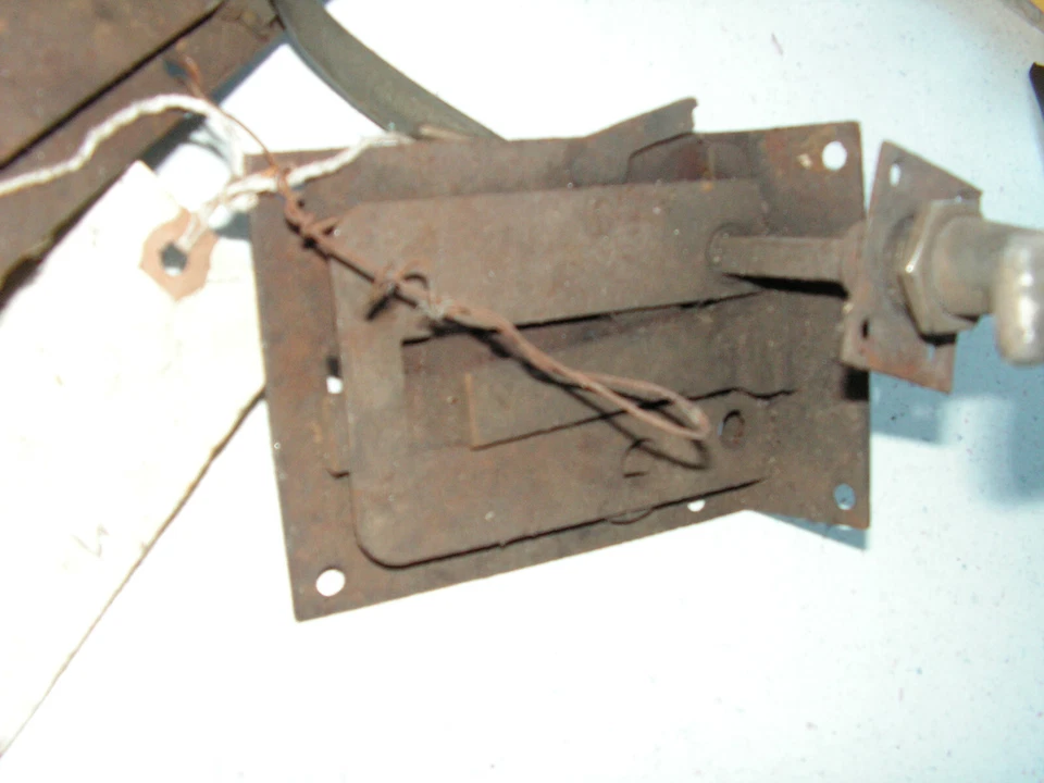 老式 Maxwell 门锁机械 1925 年 RAT ROD Maxwell 门把手 — 第 2/4 张图片