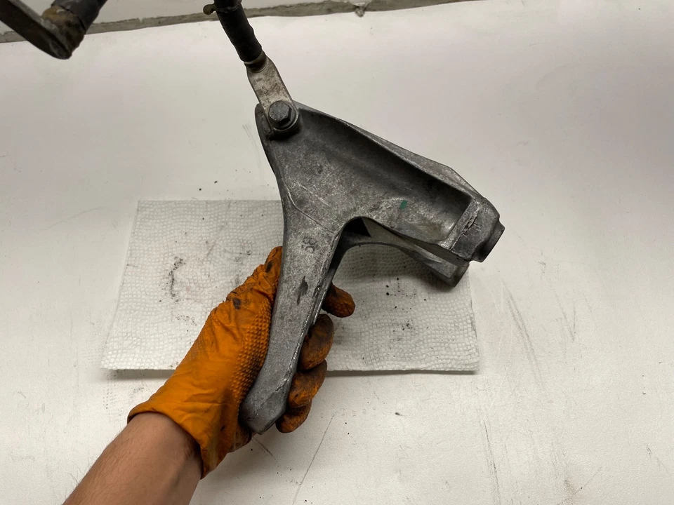 OEM 2011 2012-2015 AUDI Q7 Supercharged Engine Motor Mount Bracket 7L8199308F - Image 3 of 4