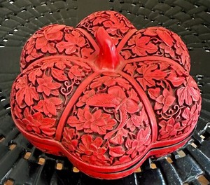 Vintage Chinese Faux Cinnabar Style Carved Lacquerware Pumpkin Trinket Box
