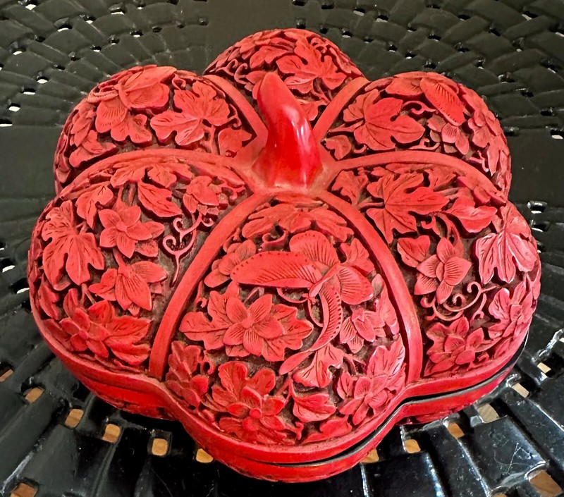 Vintage Chinese Faux Cinnabar Style Carved Lacquerware Pumpkin Trinket Box