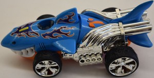 hot wheels extreme action light and sound sharkruiser