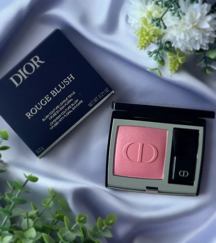 Dior Rouge Blush  Shade 560 Twill Rose Shimmer  Luminous Powder Blush - Picture 3 of 5