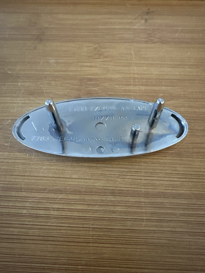 1997 1999 2000 2001 2002 2003 Ford Taurus Rear Trunk Badge Emblem F6DB-17E938-AA Foto 2 de 4