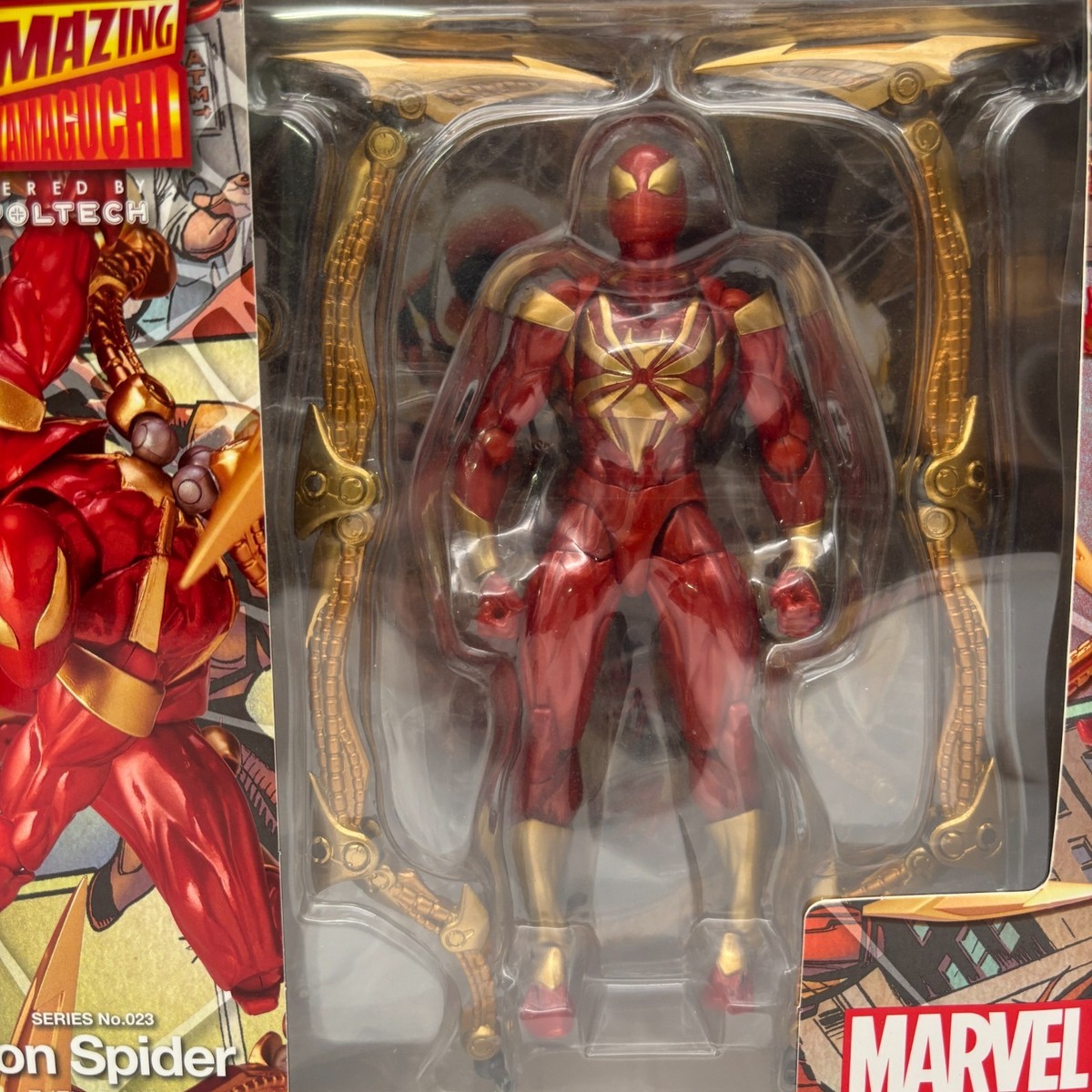 リボルテック　アイアンスパイダー　Revoltech Iron Spider Spider-Man is Team Iron Man With New Revoltech Iron Spider Figure