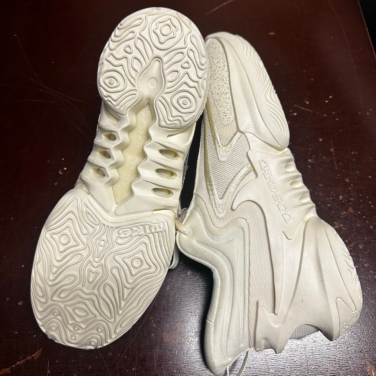 Nike Mens White Cosmic Unity 2 DH1537-100 Athletic Basketball Shoes Size US 12 s-l1200.jpg main image 4