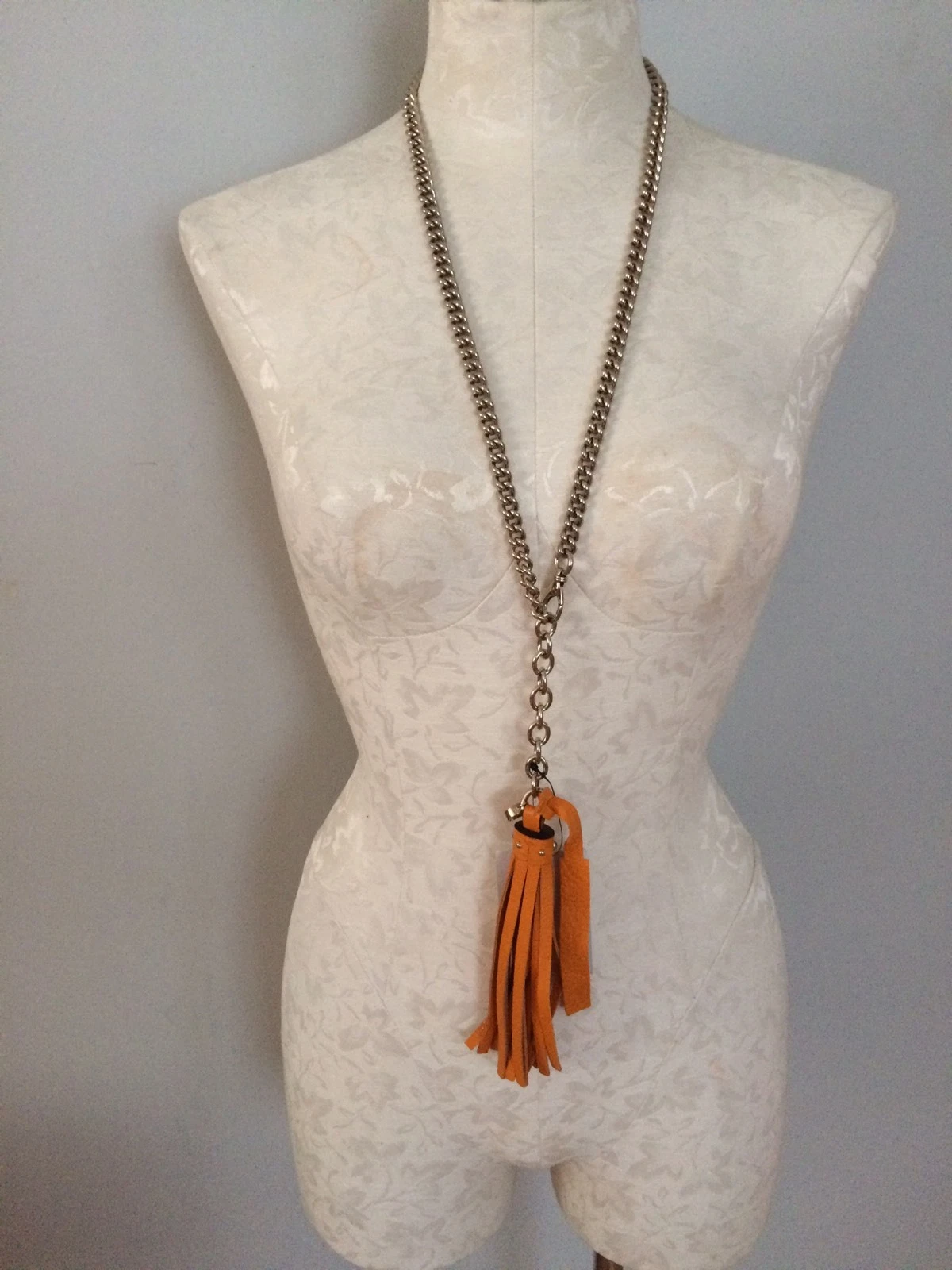 Ceinture GUCCI neuve avec étiquette en cuir orange franges gland et laiton doré multi taille 32 36