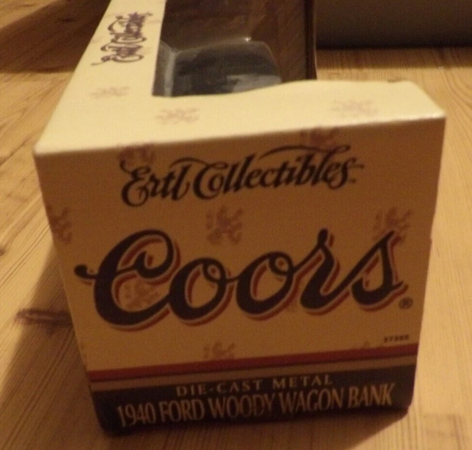 ERTL Collectibles 1940 Woody Wagon Bank nuevo Foto 4 de 4