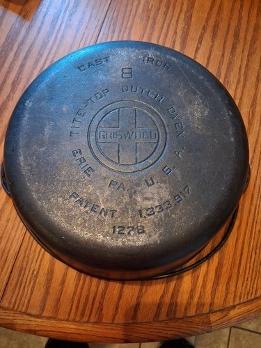 Vintage GRISWOLD Dutch Oven # 8 No Pitting In Solid Condition