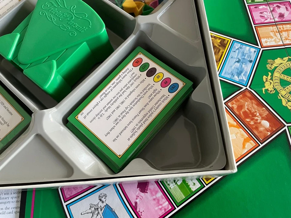 Trivial Pursuit World Cup France 98 Edition Hasbro/Parker 98 Sealed Football - Image 4 of 4