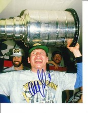 PITTSBURGH PENGUINS ULF SAMUELSSON SIGNED STANLEY CUP 92 8X10