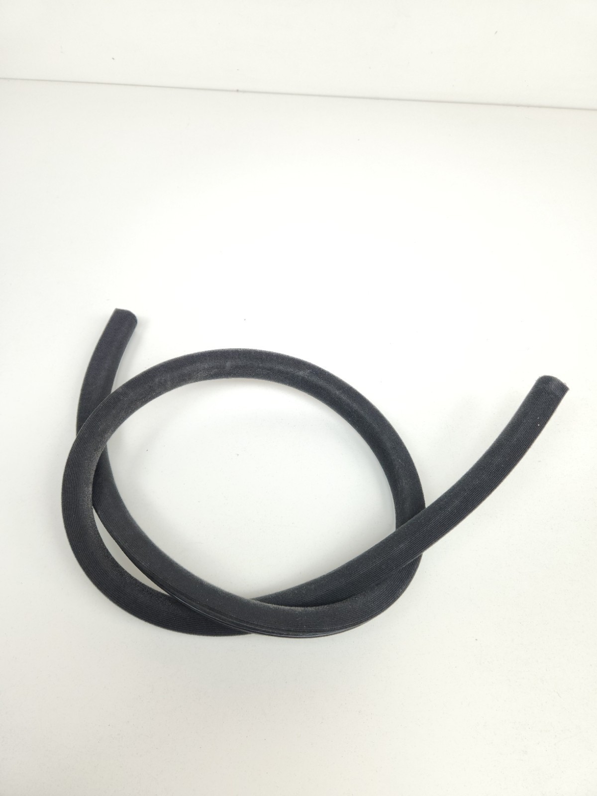 2015-2017 MCLAREN 675LT FRONT LEFT SIDE DOOR WEATHERSTRIP SEAL RUBBER STRIP OEM 