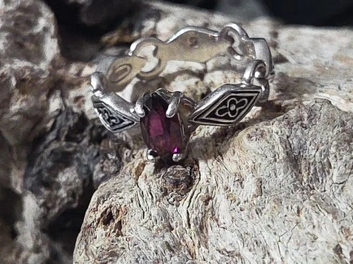Vtg Y2K Avon RJ Graziano 925 Sterling Silver Garnet Marquise FloralSz 5 Ring W64
