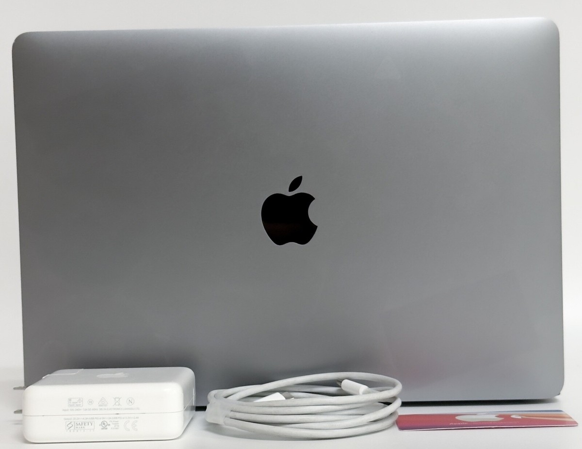 MacBook Pro 13-inch 2018 2.7GHz i7 16GB 256GB Good Condition