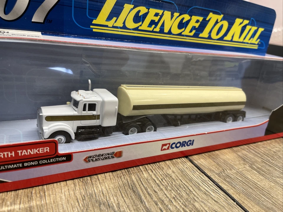 007 Ultimate Bond Coll'n CORGI TY07201 Kenworth TANKER Licence to Kill NEW - Image 2 of 4