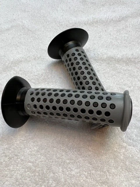 COBRA BMX BIKE GRIPS BLACK GREY VINTAGE OAKLEY DECAL DB GRAY DIAMOND BACK F1 - Image 2 of 4