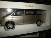 "1:18 Norev Vw T5 Multivan 2003-2012 Wheatbeige In Ovp \"All Open Modell \""