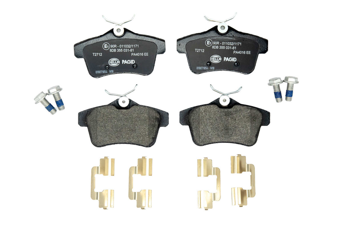 Bremsbelagsatz Bremsscheibe hinten HELLA für CITROEN DS5 DS 5 (KF_)