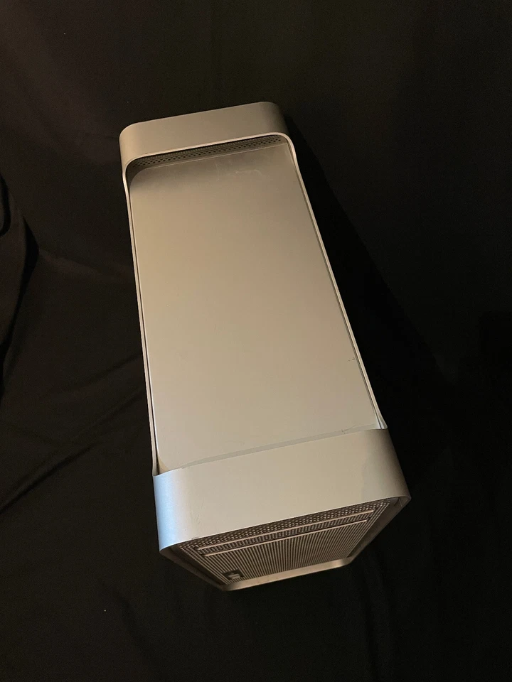 Apple Mac Pro A1186 Desktop - MA356LL/A (Januar) - Bild 4 von 4