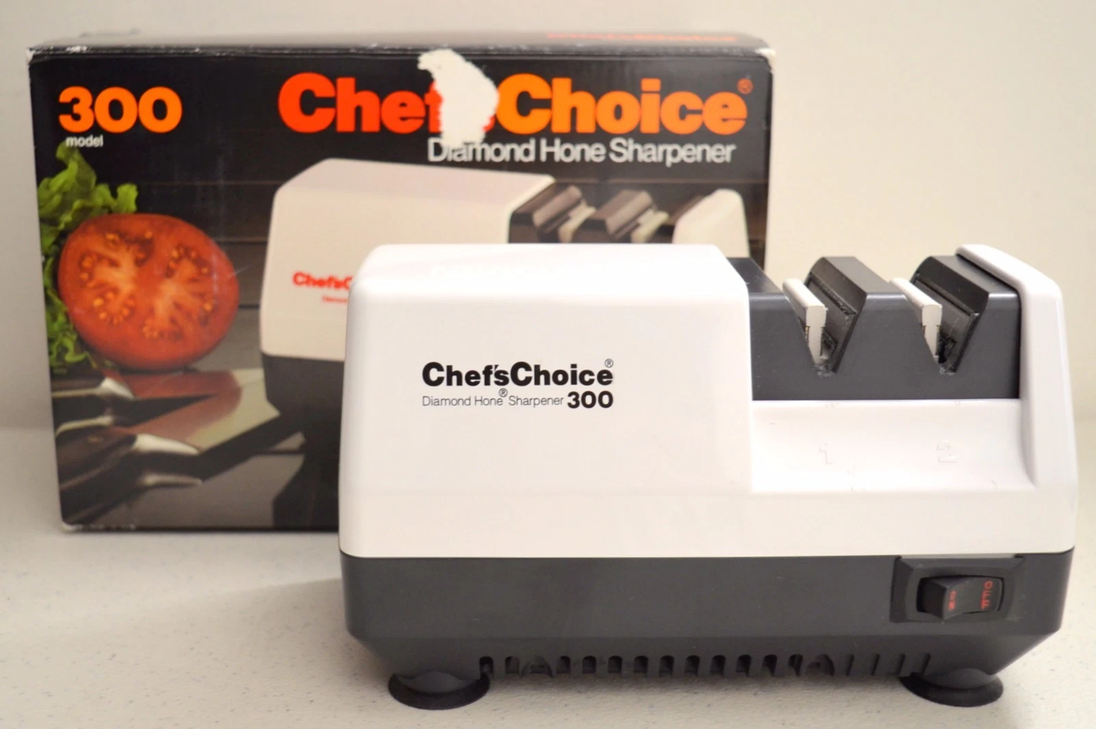 CHEF'S CHOICE 300 Diamond Hone Knife Sharpener (White)